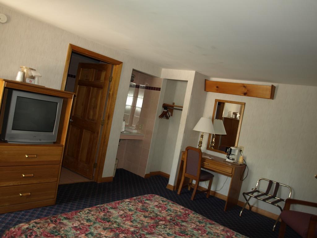 Eastgate Inn Литлтон Номер фото